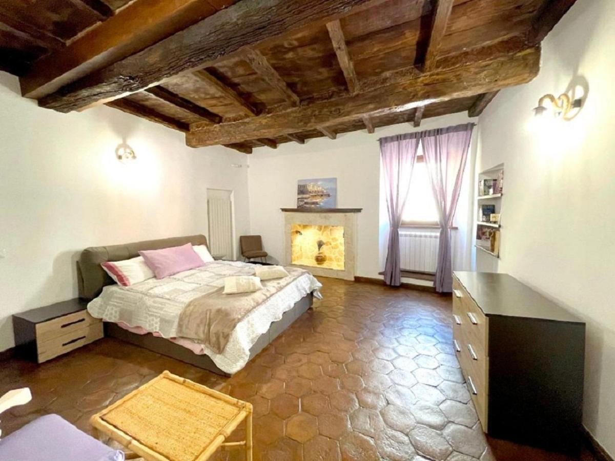 Casa Del Glicine-Monolocale Centro Storico Con Parcheggio Gratuito, E Self Check-In Apartment Bagnoregio Exterior photo