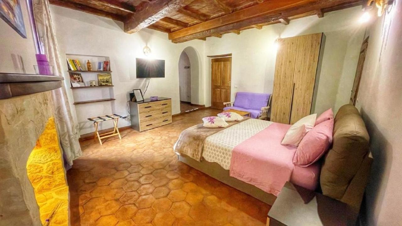 Casa Del Glicine-Monolocale Centro Storico Con Parcheggio Gratuito, E Self Check-In Apartment Bagnoregio Exterior photo